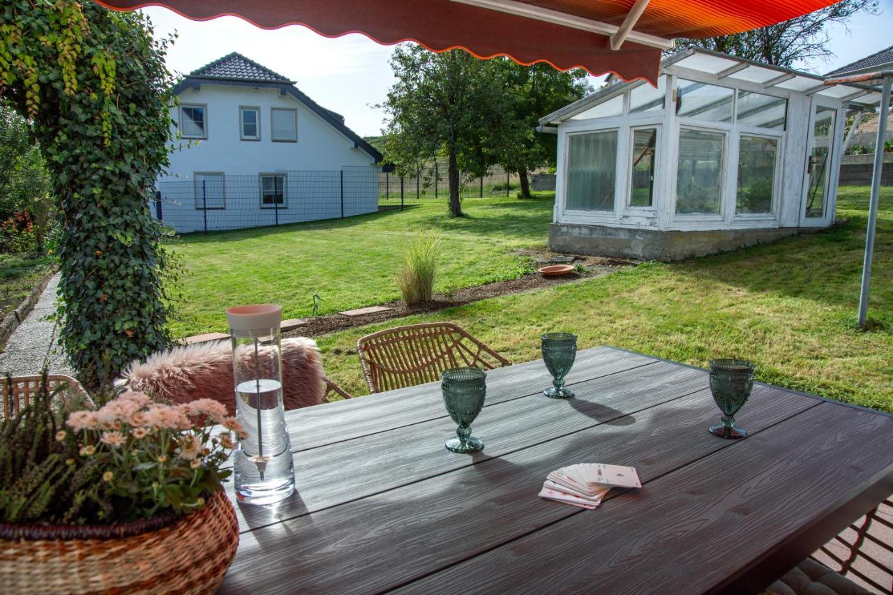 Ferienwohnung Casa Oos Rockeskyll Exterior foto